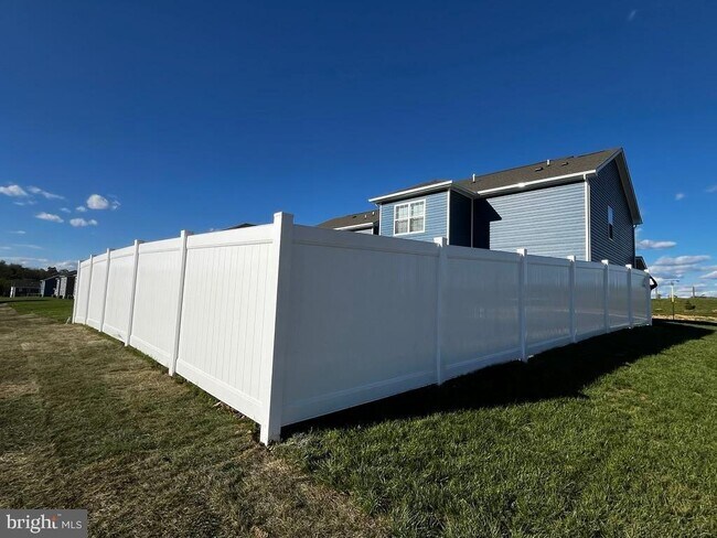 Building Photo - 182 Hamstead Dr