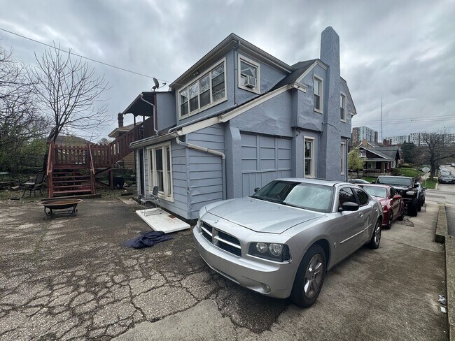 Building Photo - 350 Probasco St