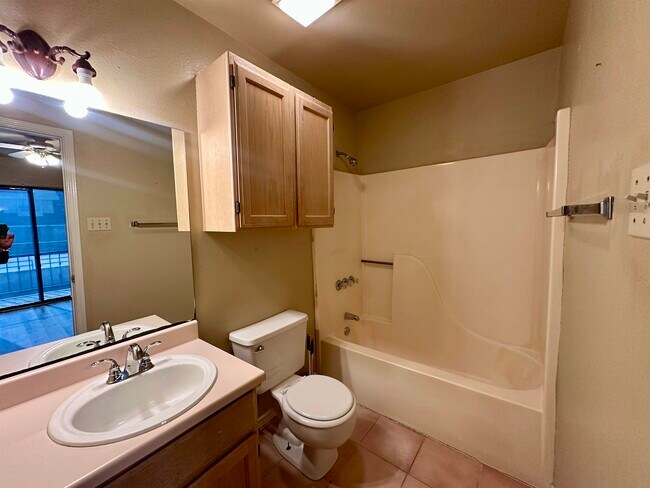 Building Photo - 8915 McPherson Rd