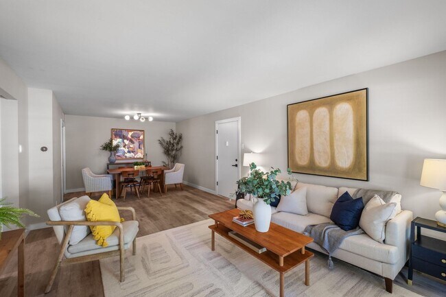 Building Photo - 621 Highland Park Dr