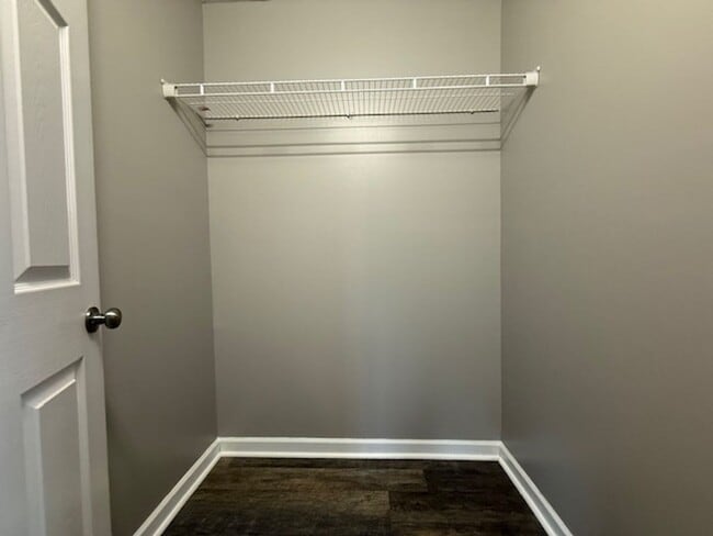 Building Photo - Move In Ready!!
