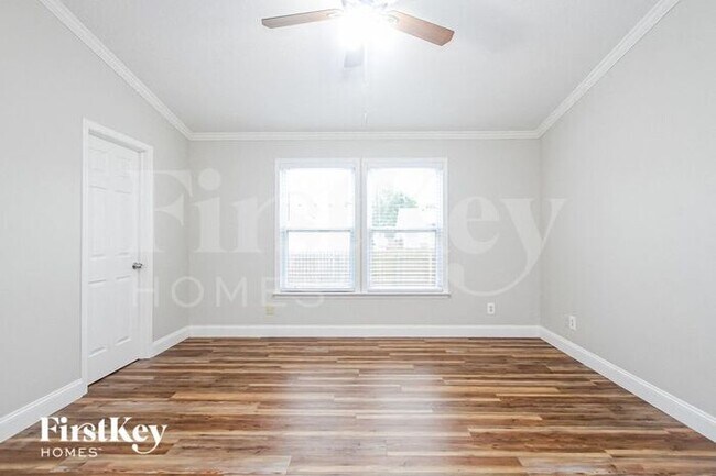 Building Photo - 969 Stonehurst Dr