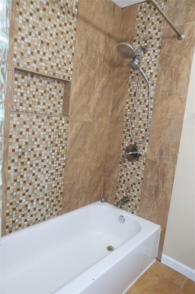 Building Photo - 3000 S 1st St