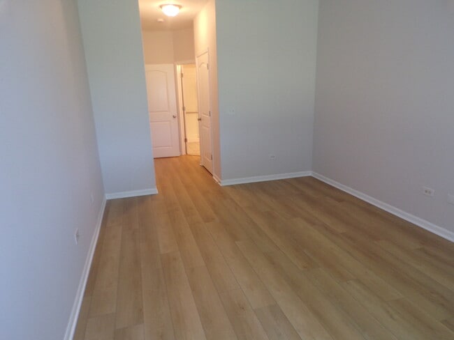 Building Photo - 1045 Carrick Ln