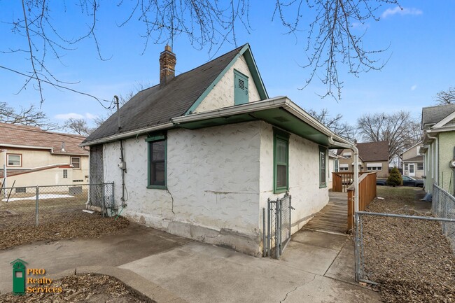 Building Photo - 3 Bedroom Home in South Saint Paul