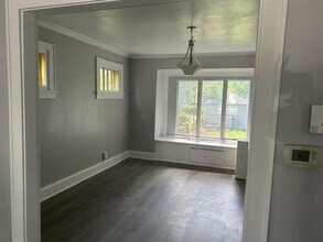 Building Photo - 575 Bulen Ave