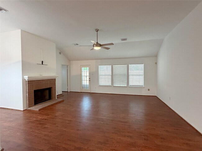 Building Photo - 2819 Russett Pl W