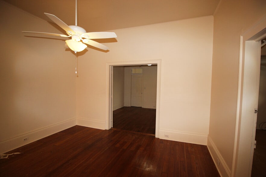 Building Photo - 7620 Freret St