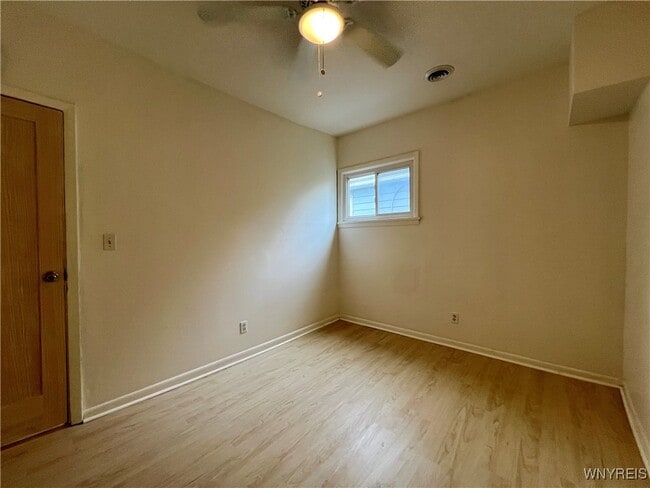 Building Photo - 15 Abbottsford Pl