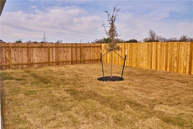 Building Photo - 816 Durness Dr