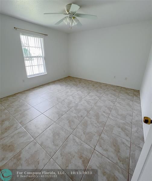 Building Photo - 1051 SW 85th Way