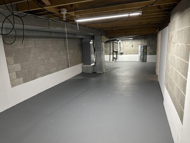 Building Photo - 2948 Candlelight Way