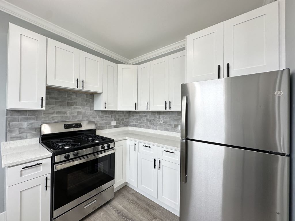 Building Photo - 918 Green Bay