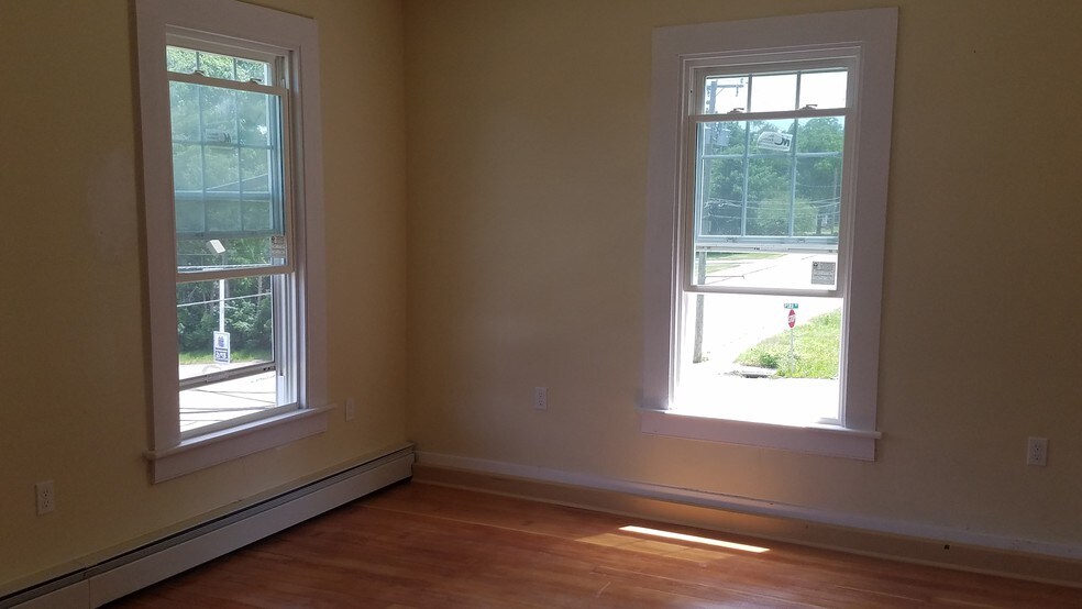 Building Photo - 404 Jackson St