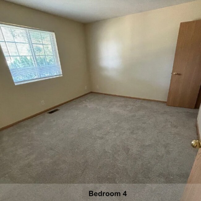 Building Photo - 3115 Holdrege St