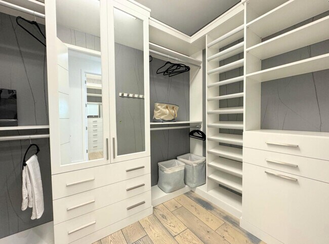 Building Photo - 17299 Pagoda Palms Dr