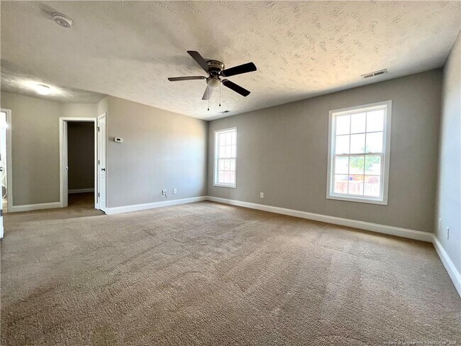 Building Photo - 240 Declaration Dr