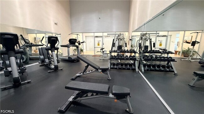 Building Photo - 6490 Aragon Way