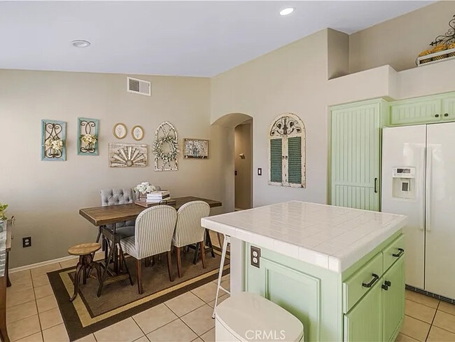 Building Photo - 332 Del Flora St