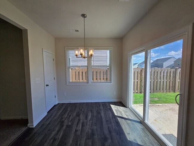 Building Photo - 1032 Crescent Moon Lp