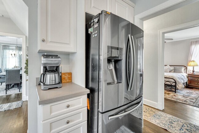 Building Photo - Beautiful Home in Desirable Ardsley Park