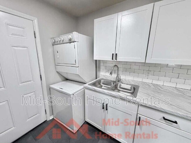 Building Photo - 1236 Effie Rd