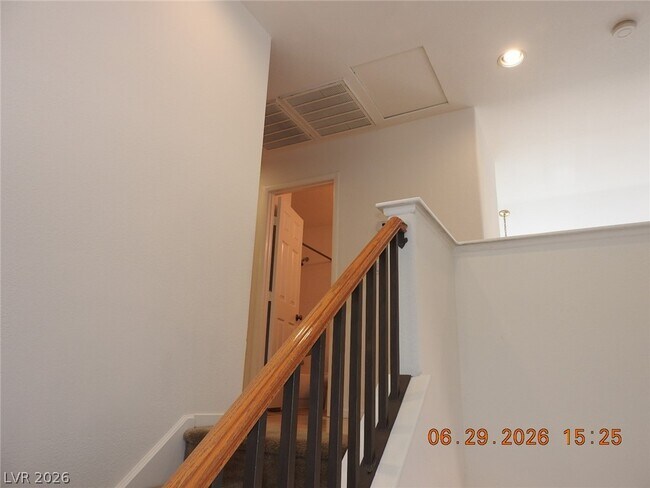 Building Photo - 742 Endicott Ct