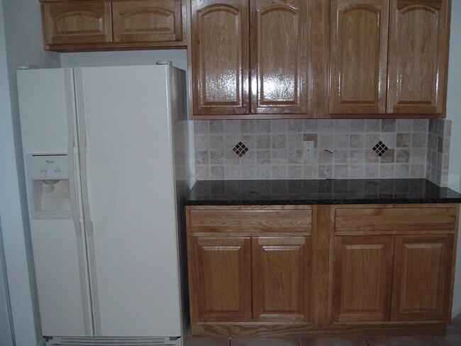 Building Photo - Sugar Pond Manor