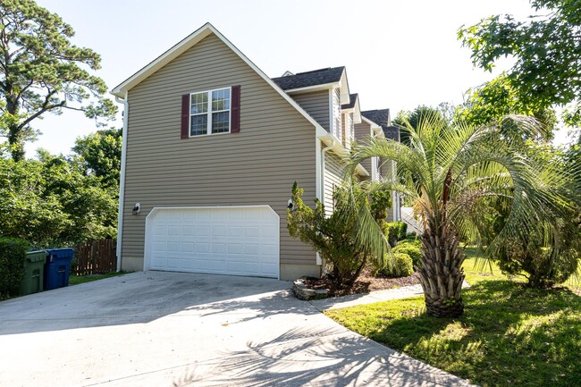 Building Photo - PRICE IMPROVEMENT!!!! MOVE-IN READY