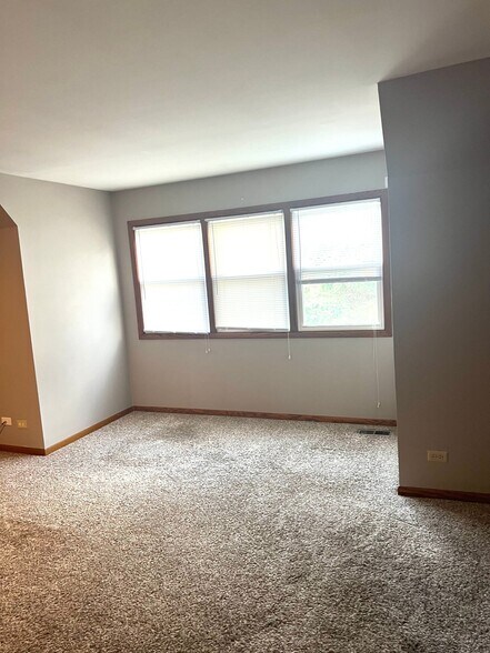 Building Photo - 1103 E Ardyce Ln