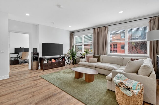 Building Photo - 140-136 36th St