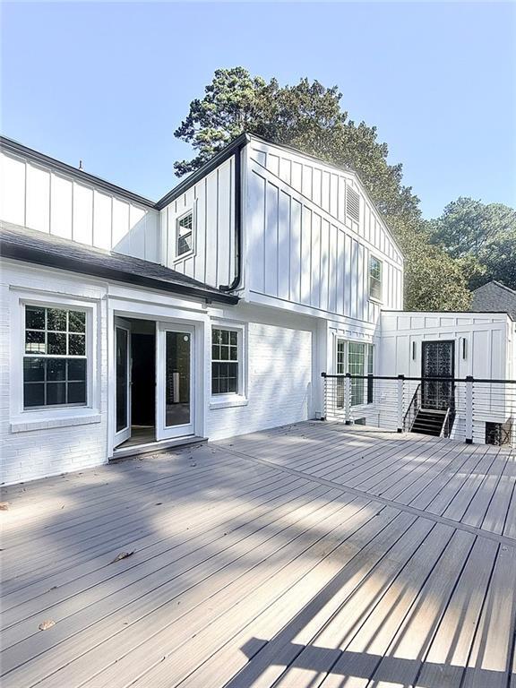 Building Photo - 200 W Paces Ferry Rd NW