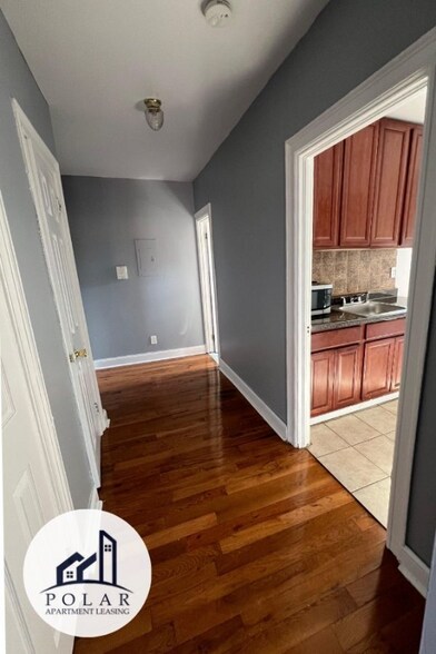Primary Photo - 130 W 47th St
