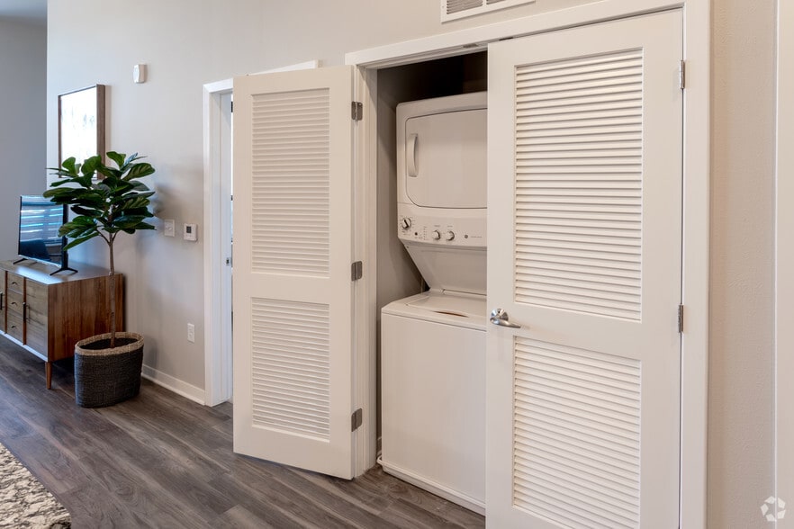 2BR, 2BA - Bowie - Venue on 78th