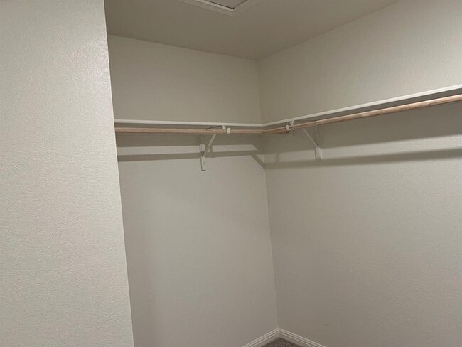 Building Photo - 624 Gemsbok Dr