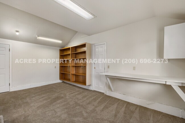 Building Photo - 17041 34th Ave S