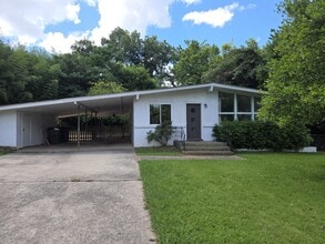 Building Photo - 4048 Dolly Ridge Rd