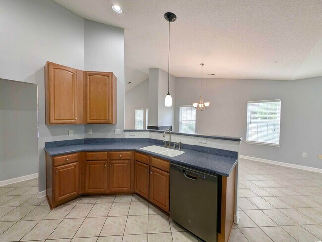 Building Photo - 33 Regal Ln