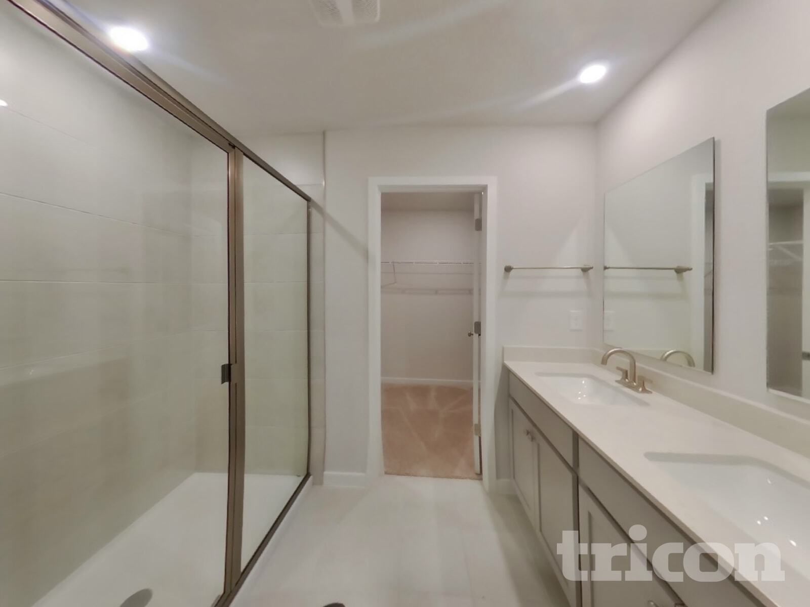 Building Photo - 14918 Macadamia Ln