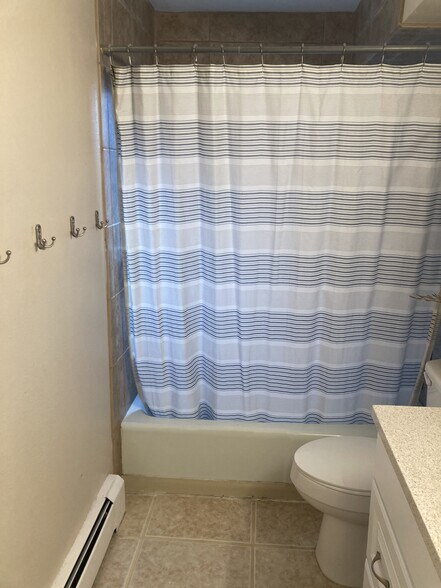 Building Photo - 4715 Scenic Cir