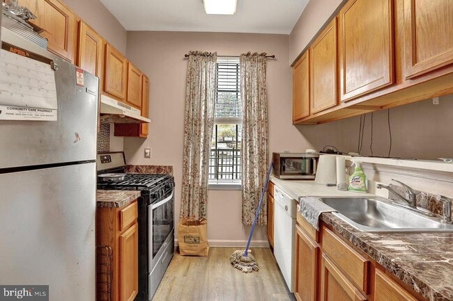 Building Photo - 156 Sweets Ave