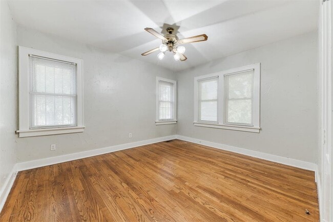 Building Photo - 2833 NW 22nd St