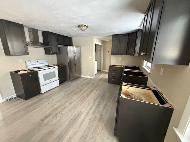 Building Photo - 2 Bayleaf Way