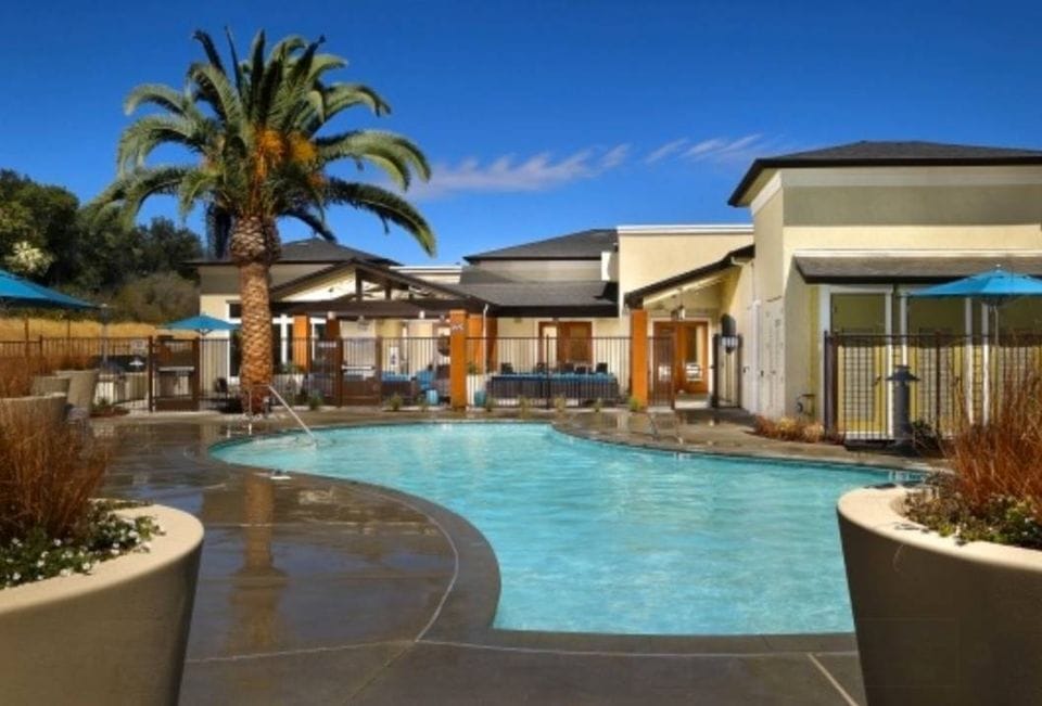 Building Photo - 680 Fernleaf Dr