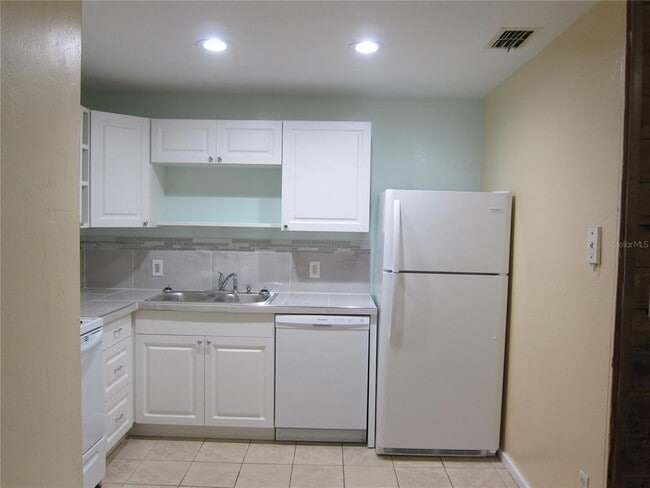 Building Photo - 2535 NW 62 Pl