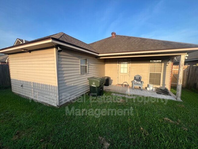 Building Photo - 1510 S Patout St