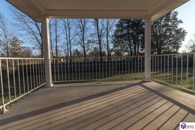 Building Photo - 318 Emmaus Cir
