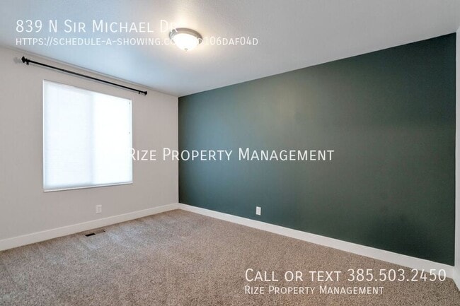 Building Photo - 839 Sir Michael Dr