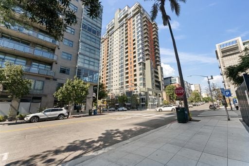 Building Photo - San Diego- Downtown- La Vita – Little Italy Condo- Split Level Style New Year Move In Special