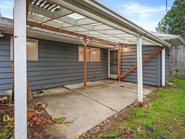 Building Photo - 5532 SW Nicol Rd